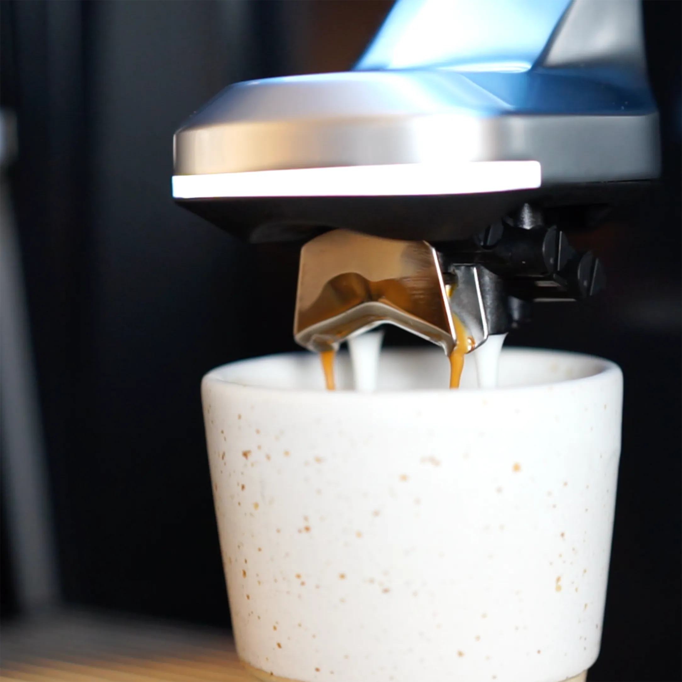Clever Coffee Caye Smart X Office Edition espressor