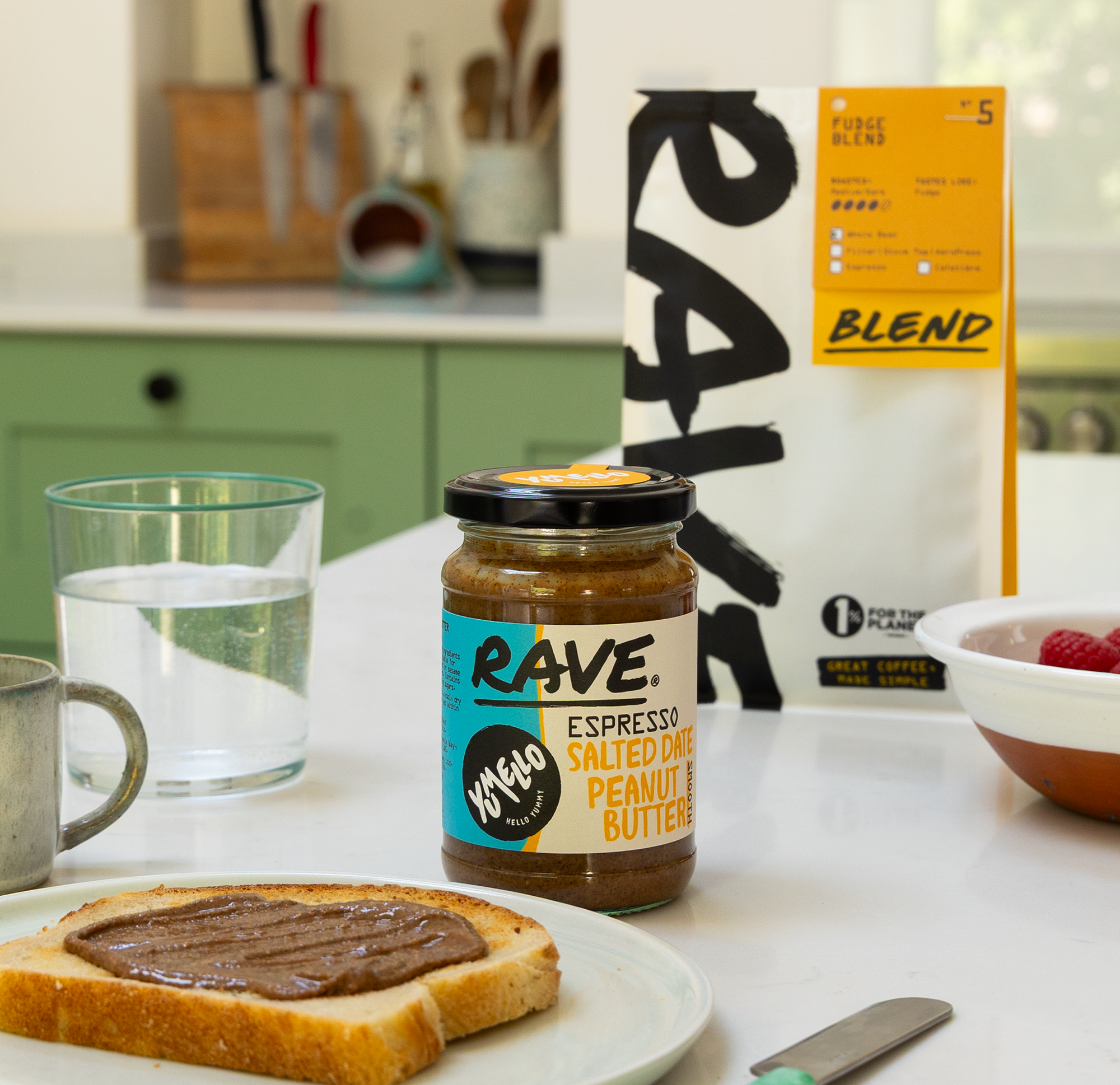 Rave Coffee unt arahide espresso cu curmale 275g vegan